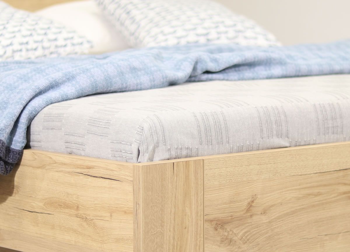 Plocha pre matrace pri posteli MALAGA