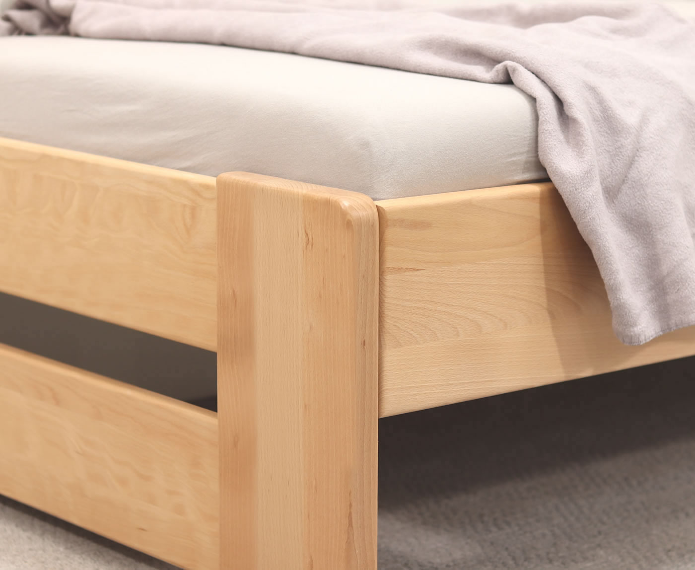 Detail vyhotovenia postele Miva