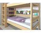 Poschodová posteľ JUNIOR s policami, masív buk