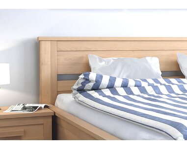 Detail - čelo posteľ z masívu Laura