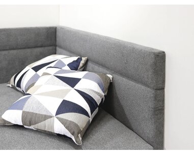 Detail čela - posteľ Variant pravá