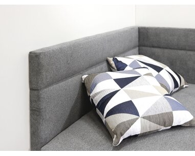 Detail čela - posteľ Variant ľavá