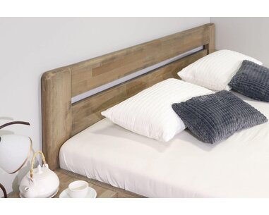 Vyvýšená posteľ dvojlôžko z masivu Primátor, masiv buk Vyvýšená posteľ dvojlôžko z masivu Primátor, masiv buk