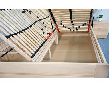 Posteľ z masívu s úložným priestorom Justina, 140x200, masív buk