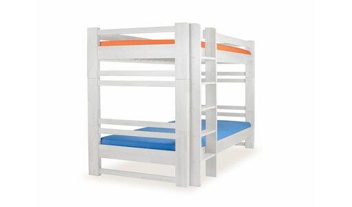 Biele poschodové postele a paladne