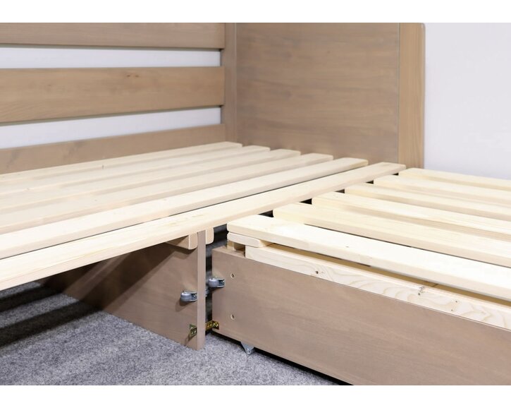 Rozkladacia posteľ Sára s vysokými čelami