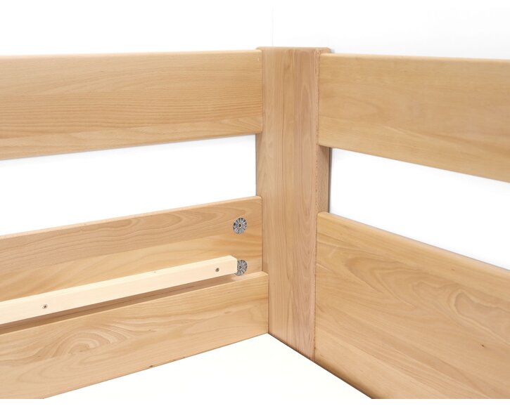 Zvýšená buková posteľ s roštom MIVA s čelami, 90x200