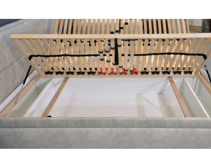 Zvýšená čalúnená posteľ s úložným priestorom Marila