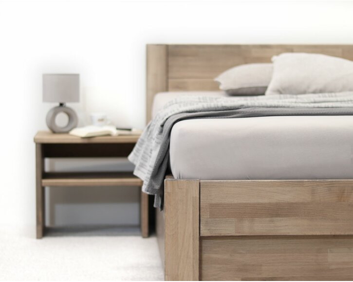 Detail čela – posteľ Timea pravá