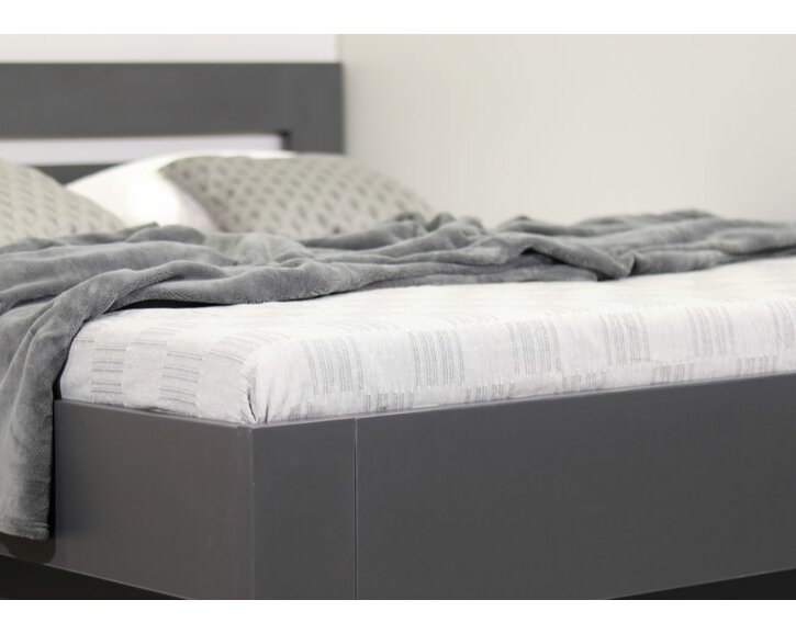 Posteľ dvojlôžko Linda - hrany Posteľ dvojlôžko Linda - hrany