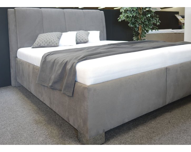 Vysoká čalúnená posteľ s úložným priestorom GUVERNÉR