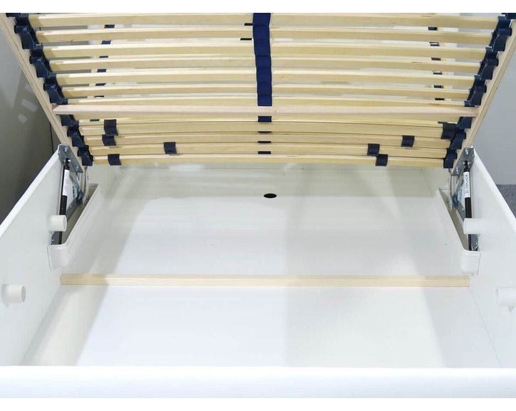 Čalúnená posteľ s úložným priestorom Crissy 90x200, biela