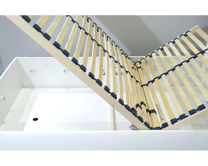 Čalúnená posteľ s úložným priestorom Crissy 90x200, biela