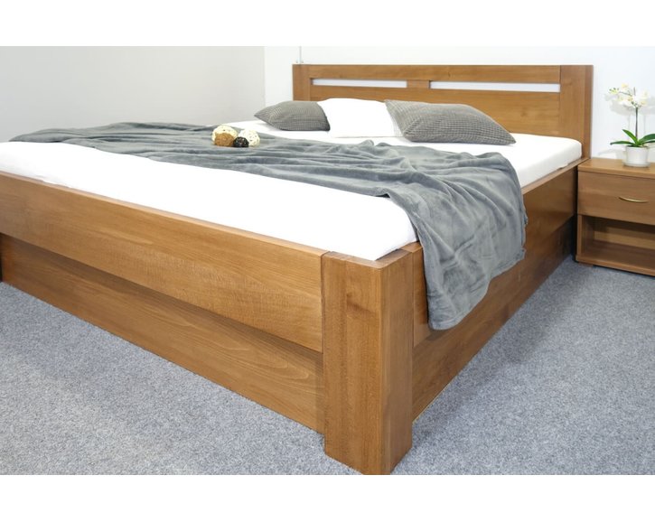 Zvýšená posteľ dvojlôžko s úložným priestorom HERKULES, masív buk