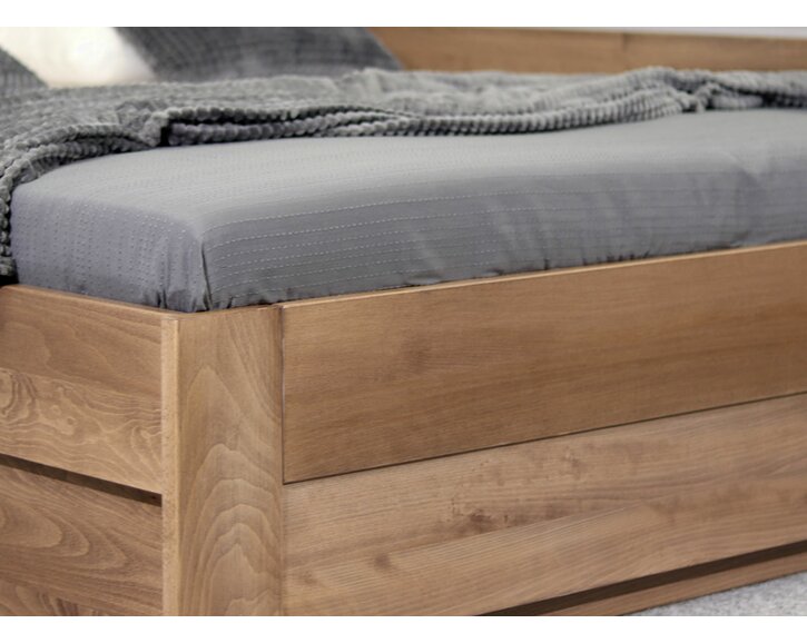 Posteľ s úložným priestorom Valentin