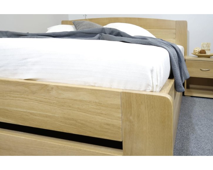 Drevená posteľ dvojlôžko Justina, masív dub