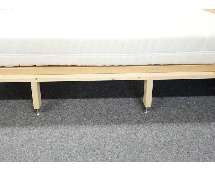 Drevená posteľ dvojlôžko Justina, masív dub