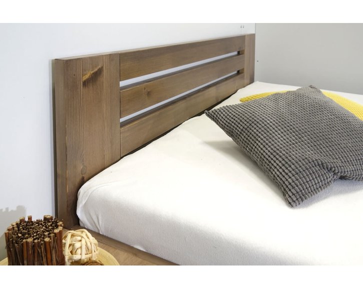 Zvýšená posteľ dvojlôžko s úložným priestorom ROSA, masív smrek Zvýšená posteľ dvojlôžko s úložným priestorom ROSA, masív smrek