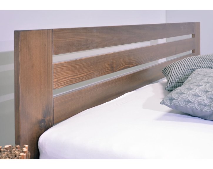 Zvýšená posteľ dvojlôžko s úložným priestorom RITA, masív smrek