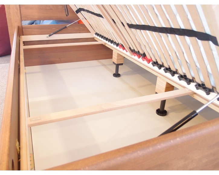 Vysoká posteľ s úložným priestorom K-DESIGN 2