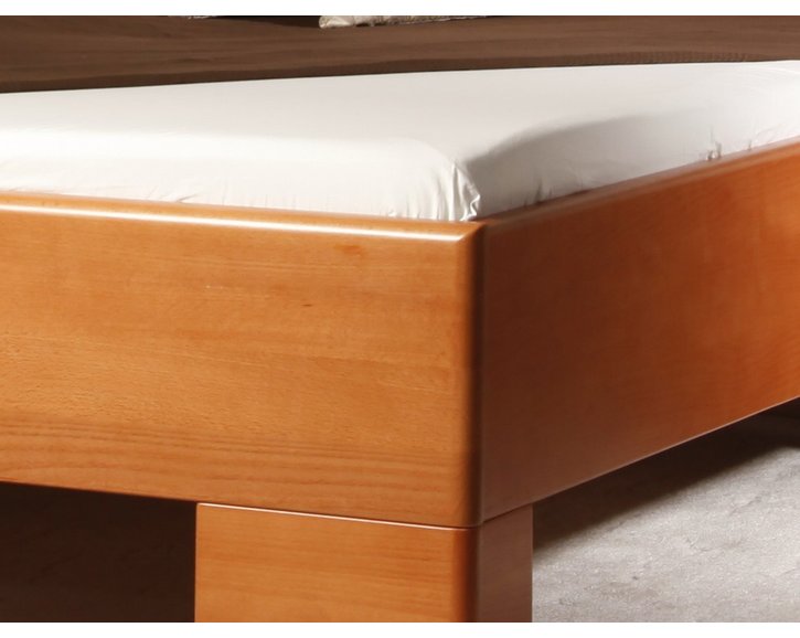 Posteľ dvojlôžko z masivu VAREZZA 5, masiv buk