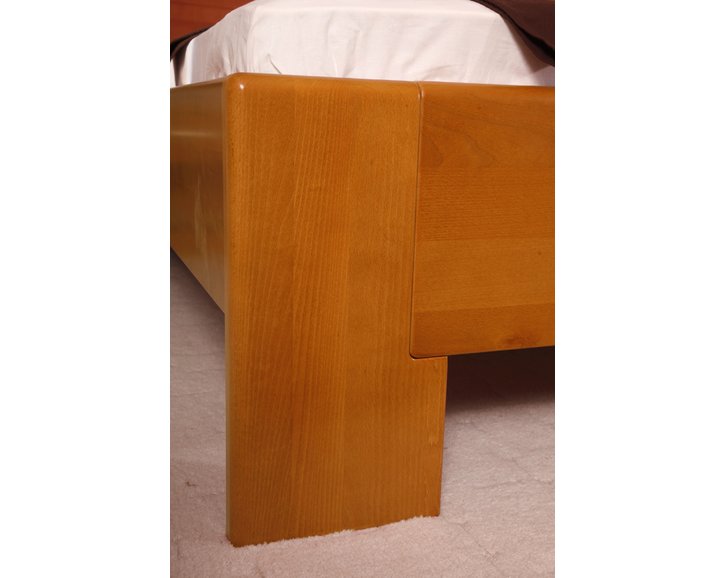 Posteľ dvojlôžko z masivu DELUXE 1, masiv buk