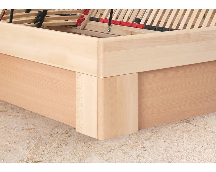 Detail nohy - posteľ z masívu OMEGA Detail nohy - posteľ z masívu OMEGA