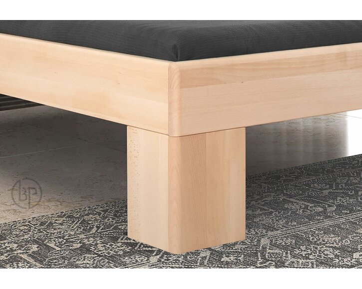 Detail nohy - posteľ z masívu OMEGA Detail nohy - posteľ z masívu OMEGA