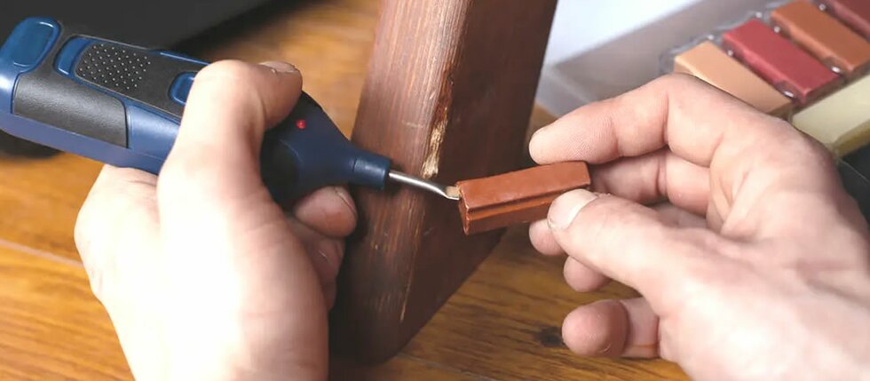 Ako odstrániť ryhy a škrabance na posteli?